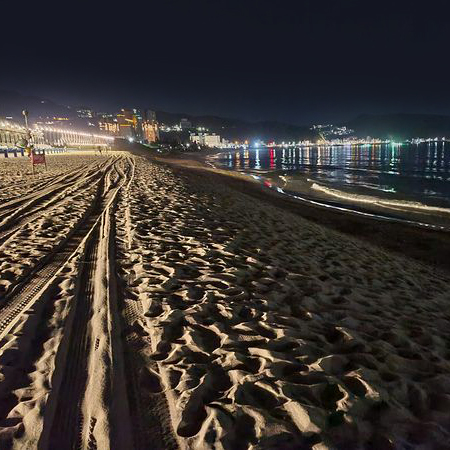 白宮行舘沙灘溫泉萬里海水浴場 